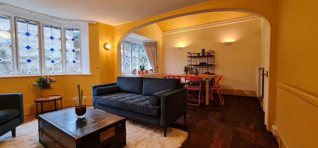 Why Is Hardwood Flooring So Popular | Wood flooring in living room
