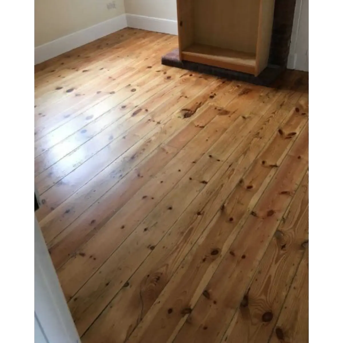 wooden floor stain